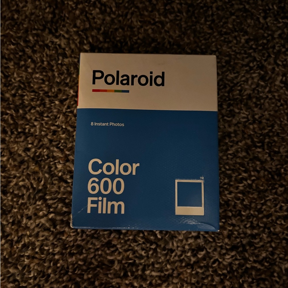 600 Polaroid film